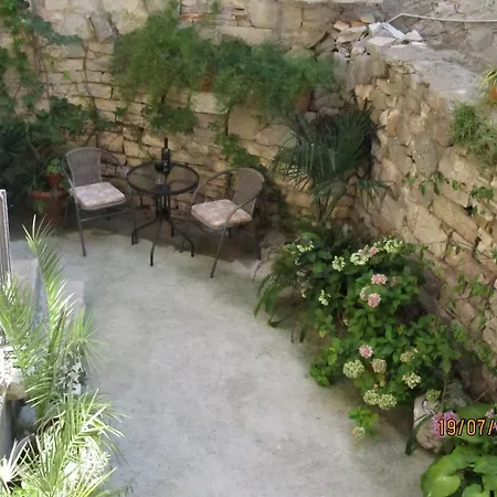 Palmin Dvor-jercic Apartment Split